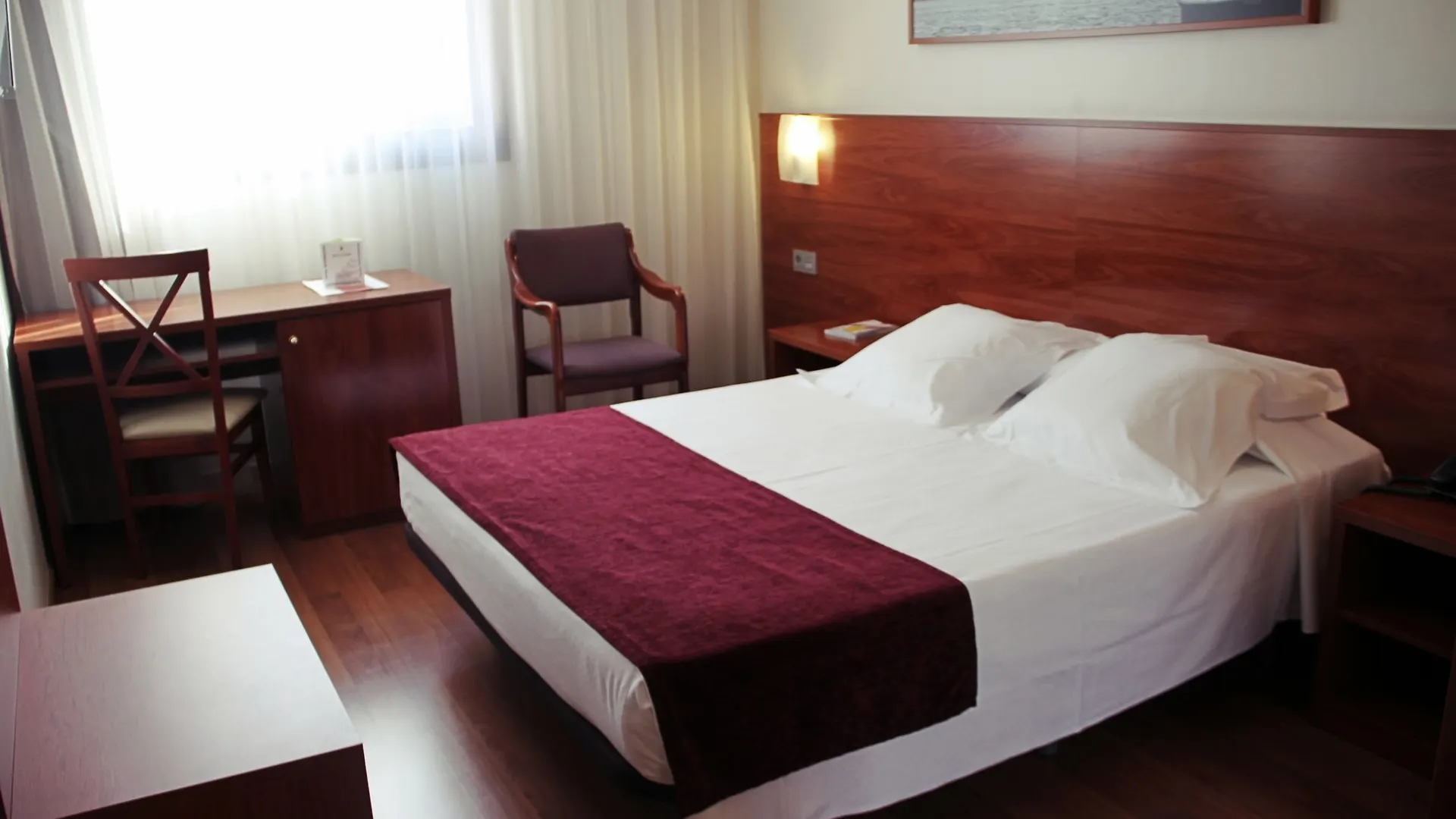 Hotel Reus Park 3*,
